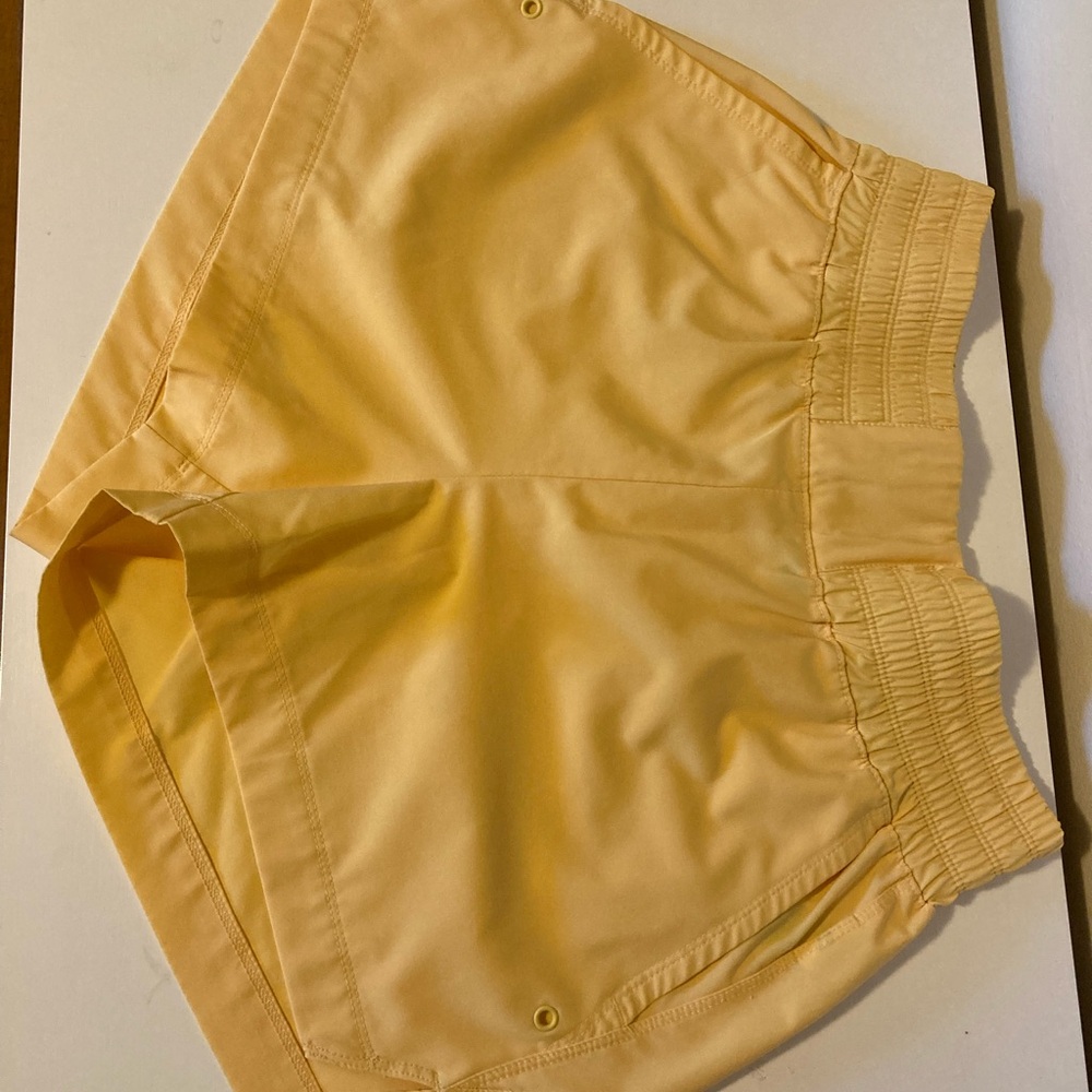 High waisted shorts. Yellow. Size small. Old Navy.